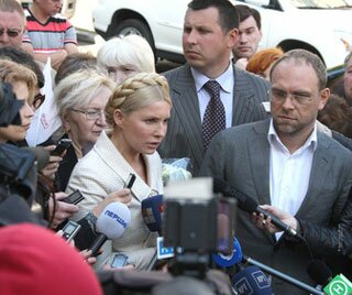 Тимошенко призвала Януковича быть мужиком