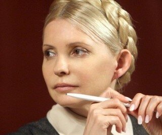 Тимошенко пожаловалась Пшонке на его подчиненных