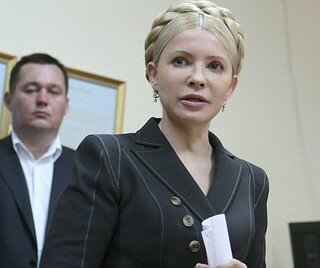 Тимошенко: Власть переводит в оффшоры полбюджета