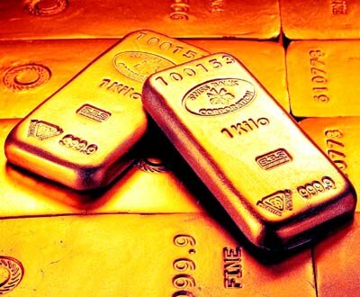 Цена золота побила очередной рекорд и продолжает расти