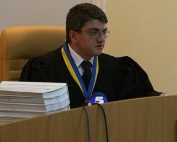 Суддя Кірєєв вигнав чергового "бютівця". Тимошенко назвала суддю оборотнем