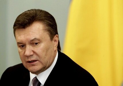 Янукович внесет в ВР неотложный законопроект об админуслугах
