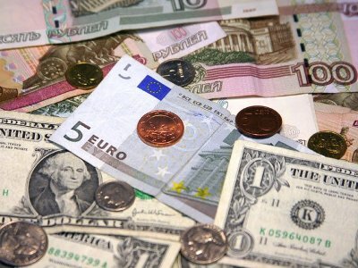 За месяц золотовалютные резервы Украины снизились на $3 млрд