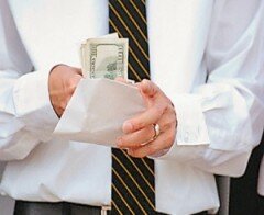 Эксперт: Зарплату «от Тигипко» будут платить в конвертах