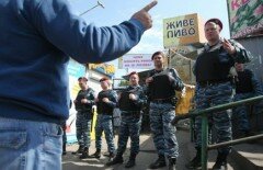 Сюжет дня: в Киеве разгорелась война из-за киосков