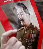 Коммунисты вынесли на Крещатик Сталина