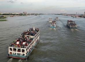 В Бангладеш затонул паром с сотнями пассажиров 