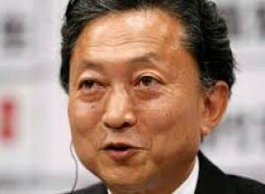 Экс-премьер Японии прибыл в аннексированный Крым
